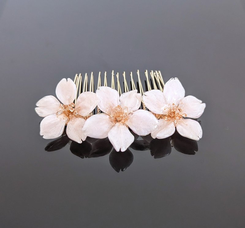Real Cherry Blossom hair comb. One-and-only, precious gift from nature. - 发饰 - 树脂 粉红色