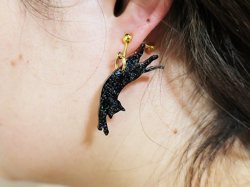 Glitter cat earrings - 耳环/耳夹 - 其他材质 多色