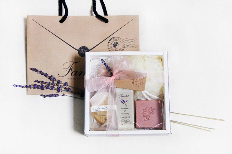 给她的 花香礼盒 / 给他的 木香礼盒 干燥花束 - 香薰/精油/线香 - 植物．花 绿色