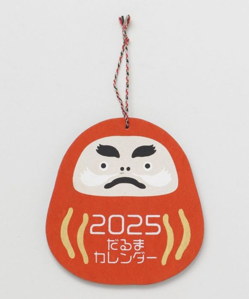 【热门预购】2025年历 悬挂式和风幸运达摩娃娃形状日历 7NSP4307 - 年历/台历 - 纸 