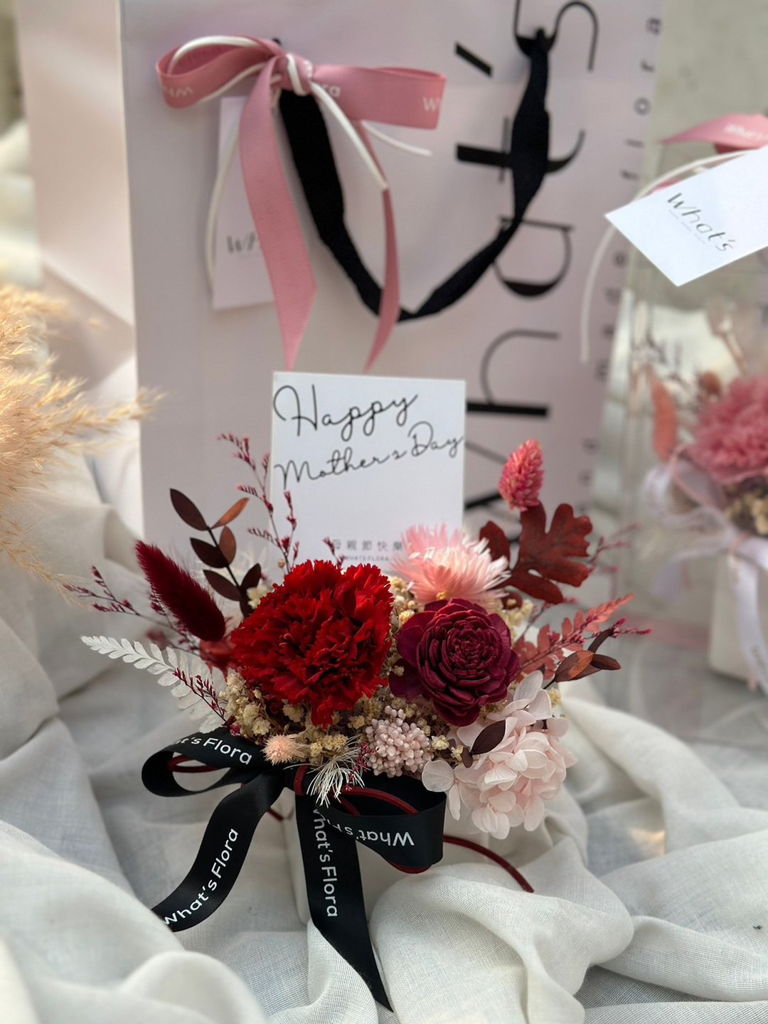2023母亲节礼物 康乃馨盆花 永生花香氛盆栽 隽永红 - 摆饰 - 植物．花 多色