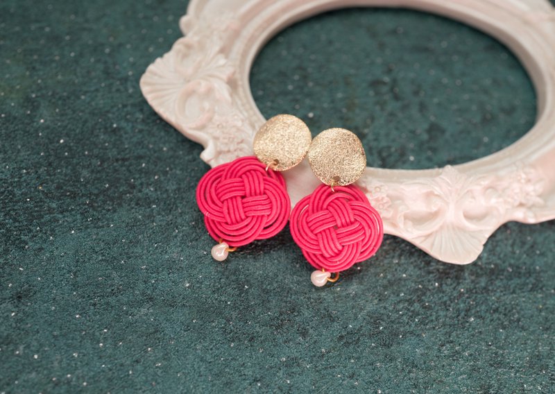 古董风镀金细纱纹Mizuhiki花结耳环/耳夹│ - 耳环/耳夹 - 丝．绢 多色