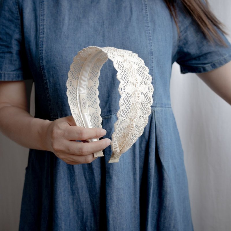 浅米色 蕾丝 宽版 发带 手工发箍 - 发带/发箍 - 棉．麻 白色