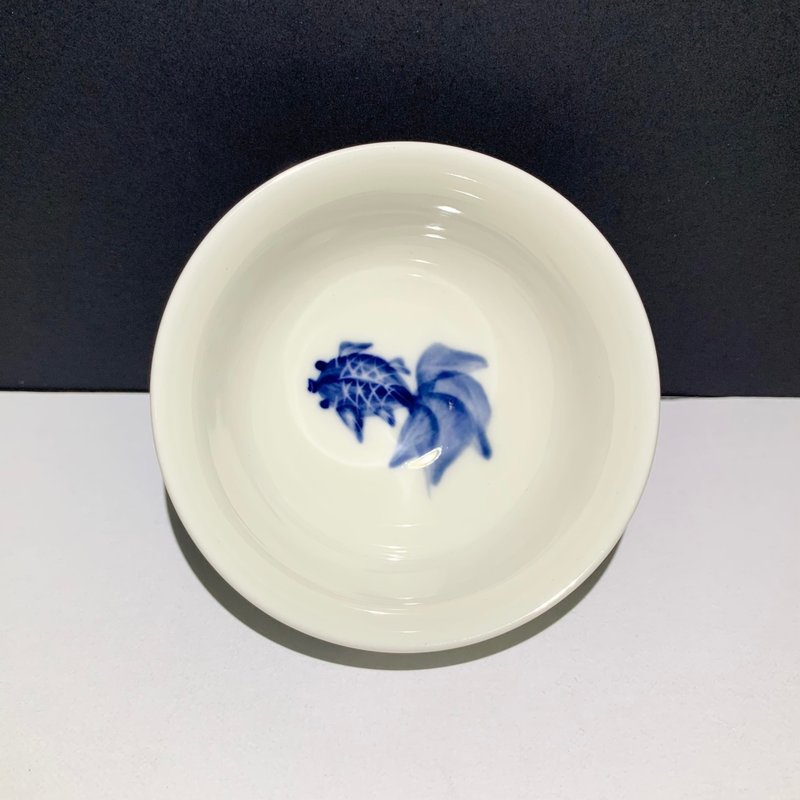 手绘金鱼 国画山水迷你杯 / 邱毓宁 / 莺歌烧 / A36 - 茶具/茶杯 - 瓷 白色
