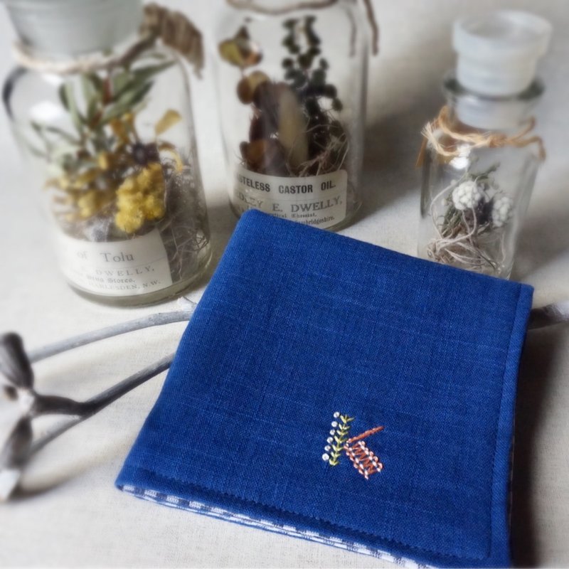 Hand embroidered quadruple gauze handkerchief initial/C,K,O(order-receiving) - 手帕/方巾 - 棉．麻 蓝色