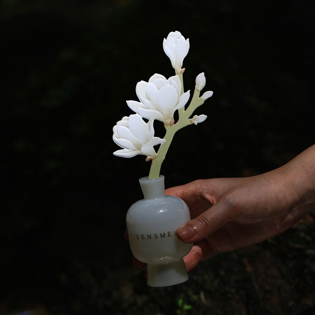 手心里玉兰无火香薰香氛摆件创意毕业生日礼物伴手礼小众扩香器 - 香薰/精油/线香 - 其他材质 