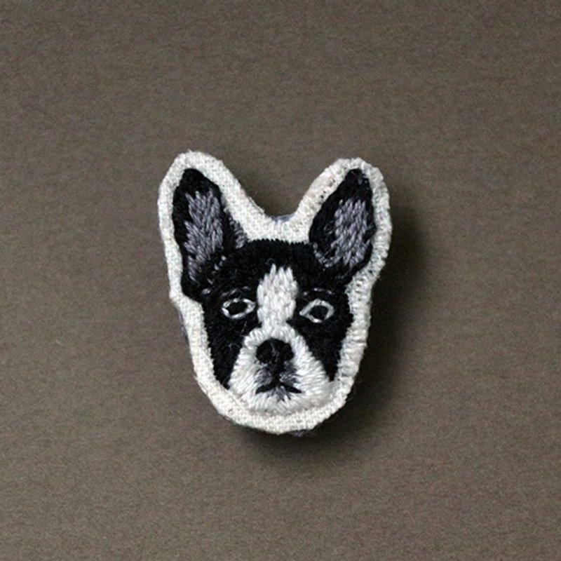 迷你手工刺绣胸针/别针 波士顿梗犬 - 胸针 - 绣线 黑色