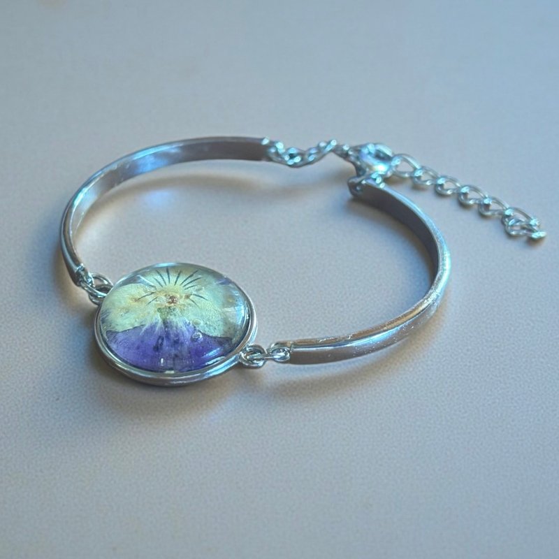 全新压花树脂饰品 滴胶花饰品 仙气花饰品 - 手链/手环 - 植物．花 