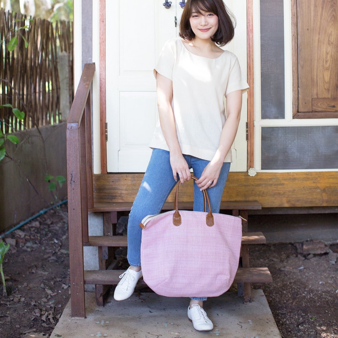 Oversize Sweet Journey Bags Hand Woven and Botanical Dyed Cotton Pink Color - 手提包/手提袋 - 棉．麻 粉红色