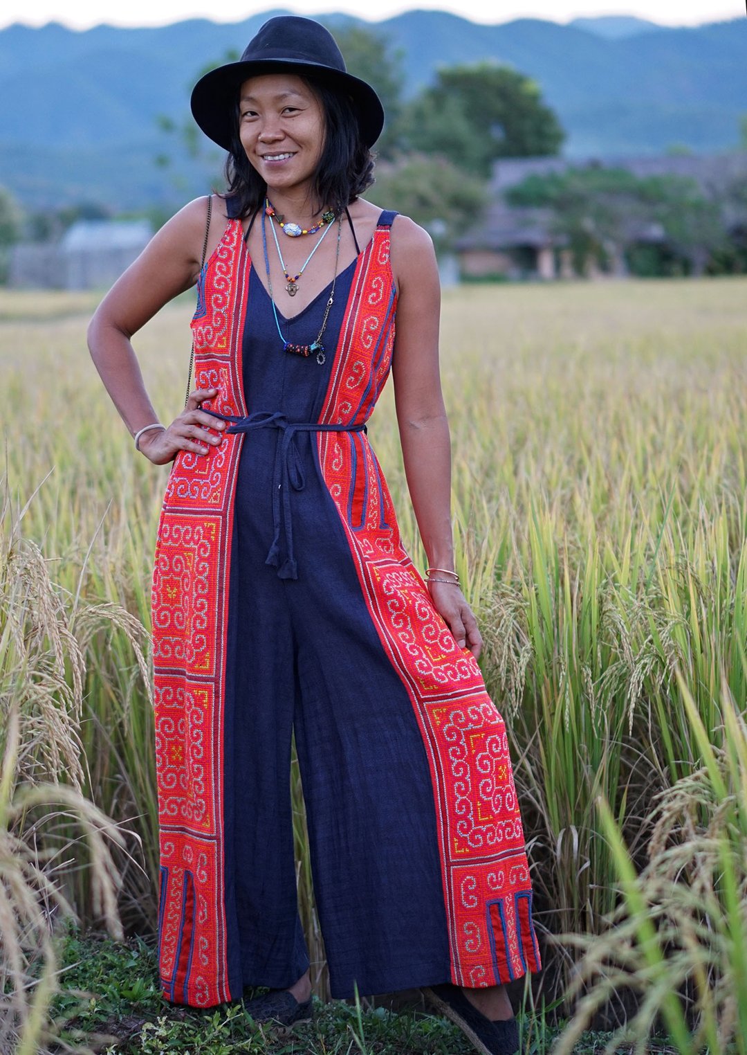 One-of-a-kind wearable art. High-quality vintage hand-loomed hemp from the Hmong - 背带裤/连体裤 - 其他材质 