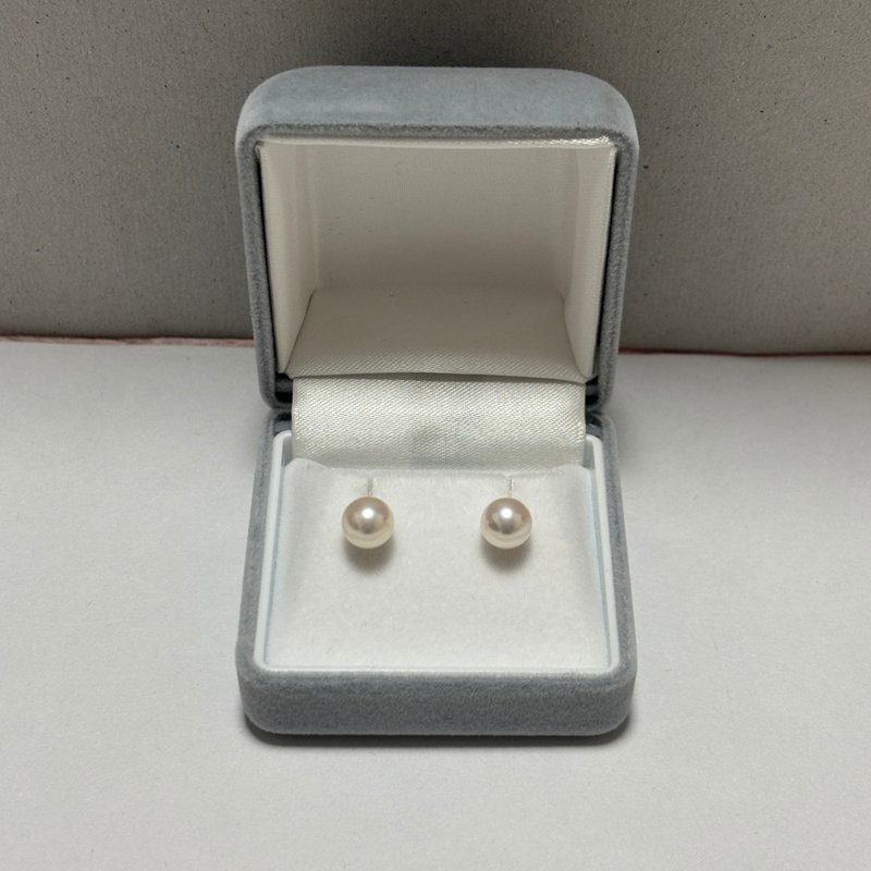18K金 Akoya 海水珍珠耳钉 7mm 高皮光・经典圆珠款  轻珠宝 - 耳环/耳夹 - 珍珠 白色