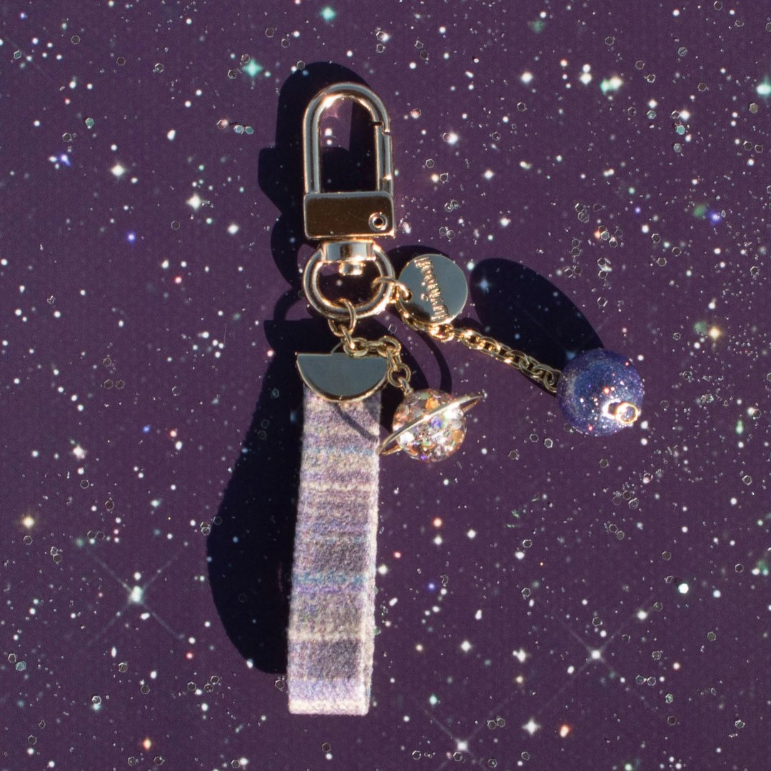 Universe Snowball Airpod Keychains - 钥匙链/钥匙包 - 玻璃 