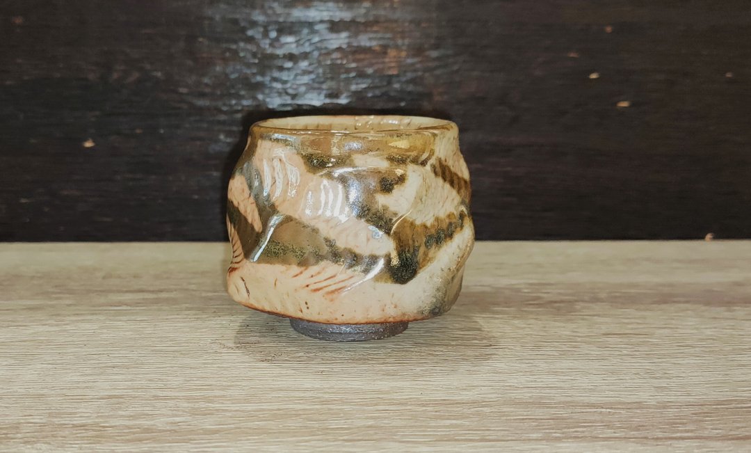赤志野原矿手作刀削杯-莺歌陶艺家李玟睿 - 茶具/茶杯 - 陶 