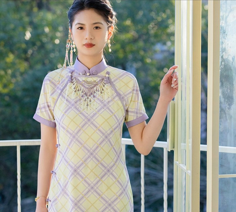 【紫风铃】 新中式復古/清新双襟古法旗袍 - 旗袍 - 其他材质 黄色