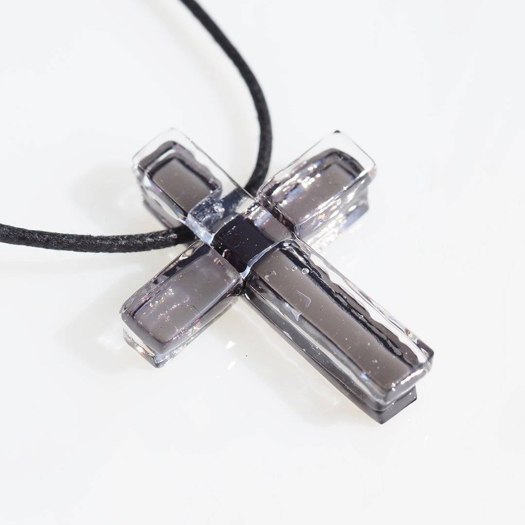 Cross glass (cross [black]) necklace [made-to-order] - 项链 - 玻璃 黑色