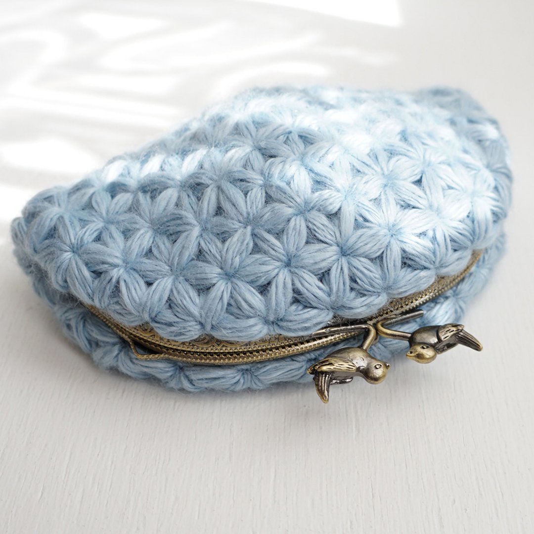 Ba-ba handmade Jasmine Stitch crochet pouch No.C1436 - 化妆包/杂物包 - 其他材质 蓝色