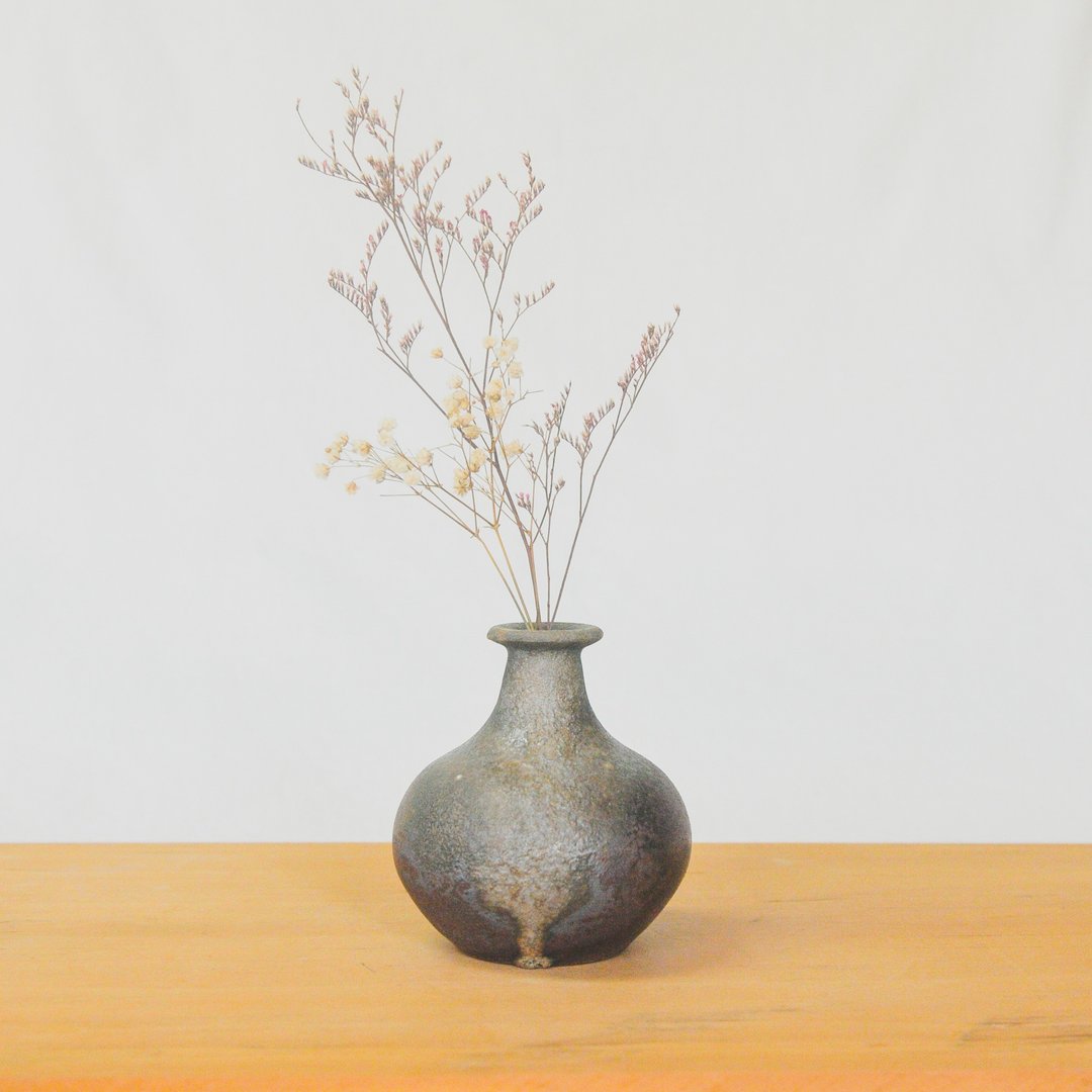 柴烧陶手作 古朴的质感花器 花瓶 - 花瓶/陶器 - 陶 黑色