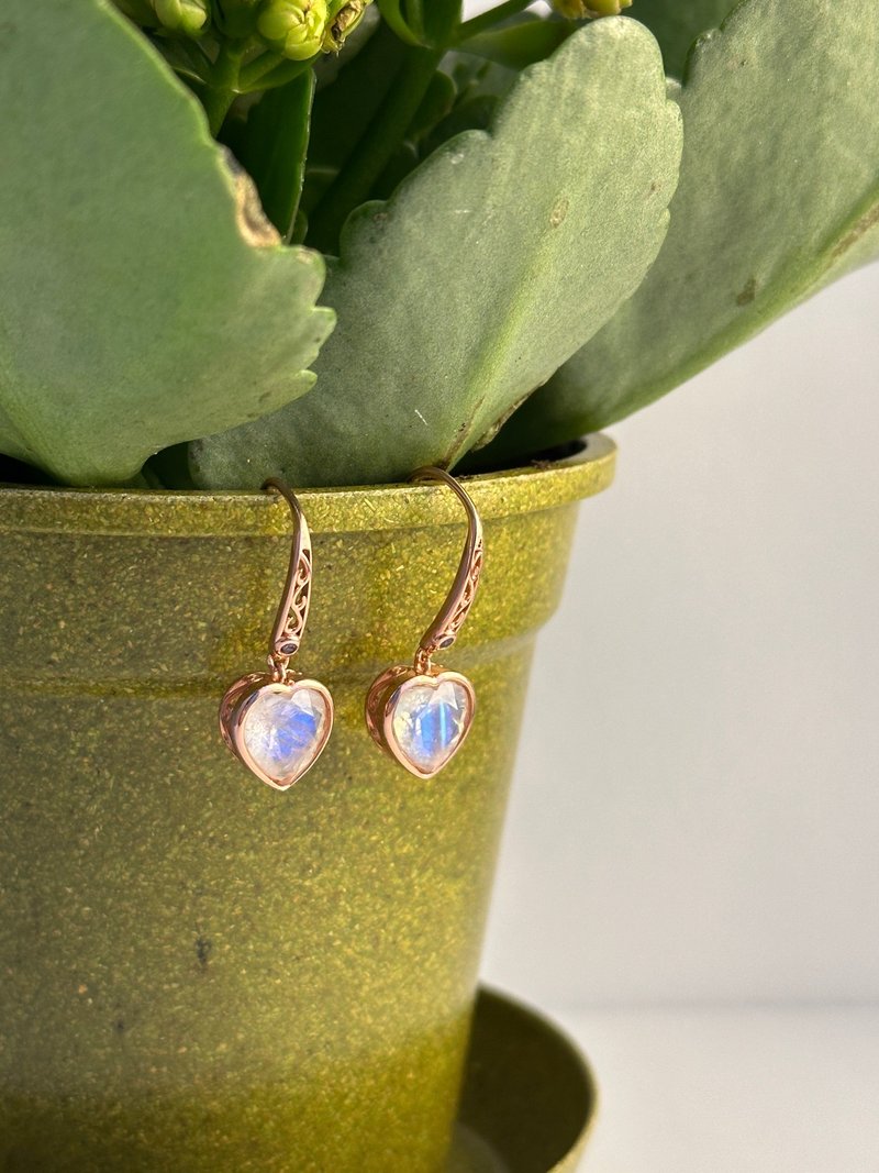 心型天然月光石耳环 18K 镀金 925 纯银材质 可选玫瑰金及银色 - 耳环/耳夹 - 贵金属 金色