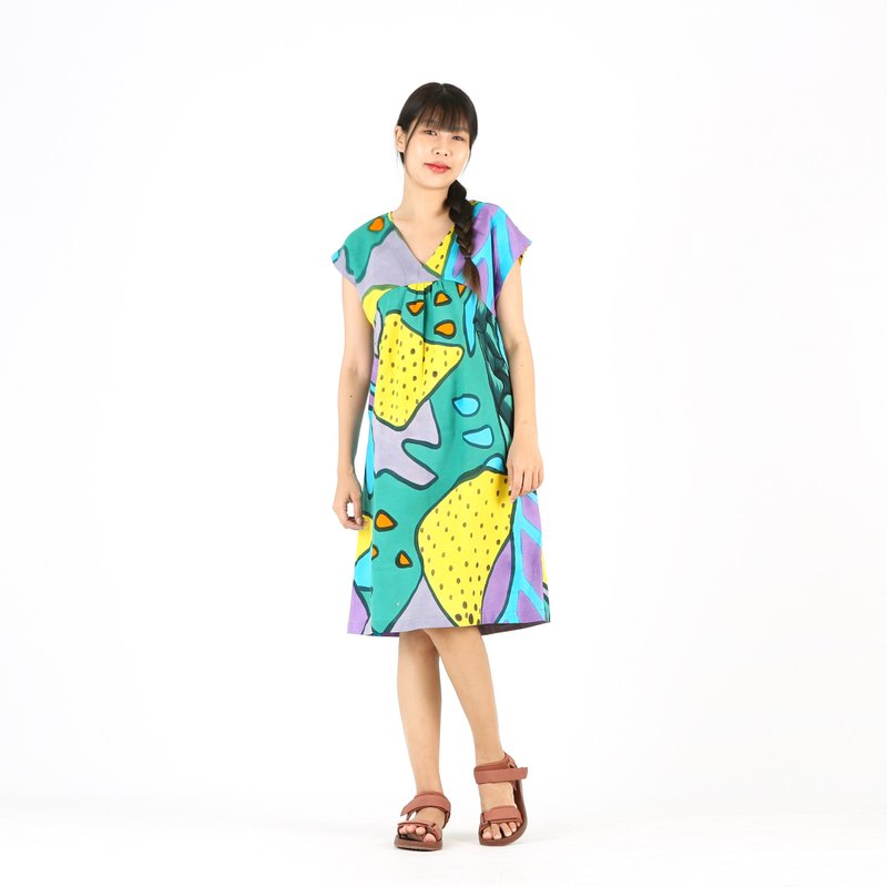 Short Dress V Nack Linen Hand Paint Free Size - 洋装/连衣裙 - 棉．麻 绿色