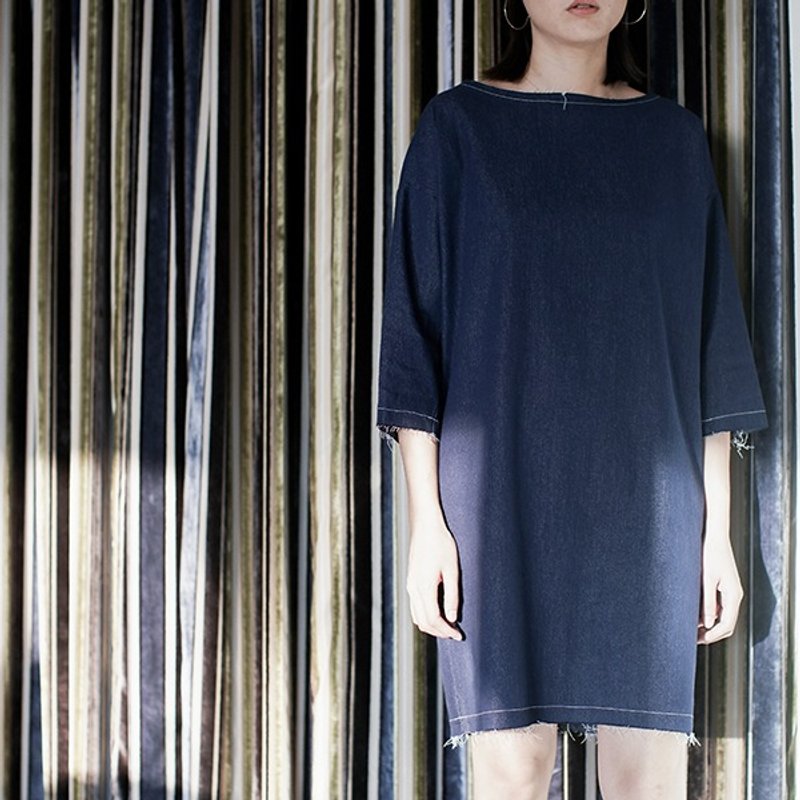 特价 水洗弹力牛仔布 毛边套头宽松Basic洋装 复古Denim色One Piece连衣裙  | 番塔塔独立设计女装 - 洋装/连衣裙 - 棉．麻 蓝色