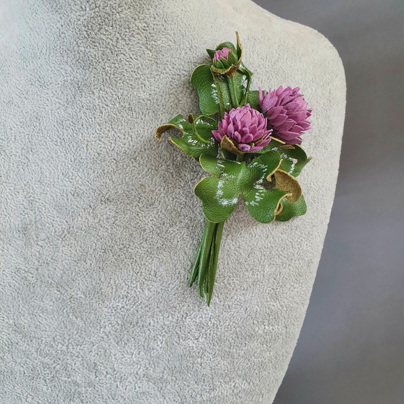 胸針 Leather brooch clover for her Leather women's jewelry - 胸针 - 真皮 多色