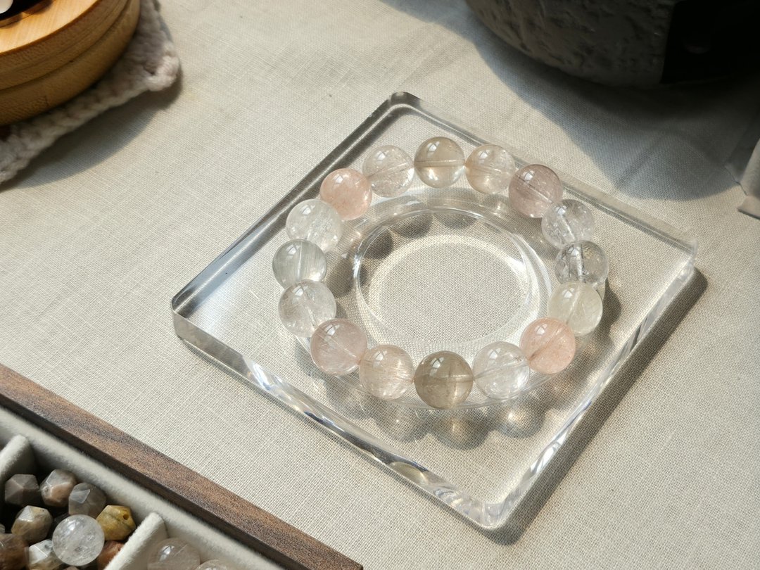 冰透发晶手串 12mm | 孤品 - 手链/手环 - 水晶 粉红色