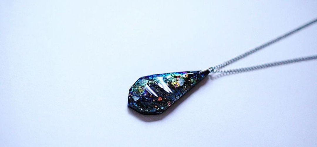 [Made to order] Meteor shower that glitters in the galaxy - 项链 - 玻璃 黑色