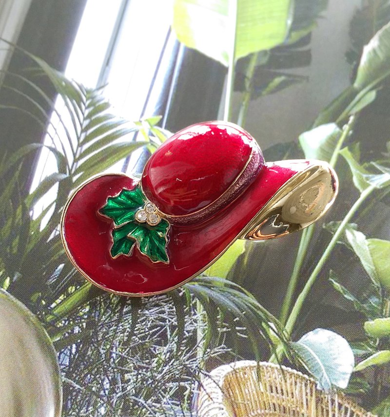 【美国西洋古董饰品】圣诞主题 圣诞冬青 帽子 别针 胸针 - 徽章/别针 - 其他材质 金色