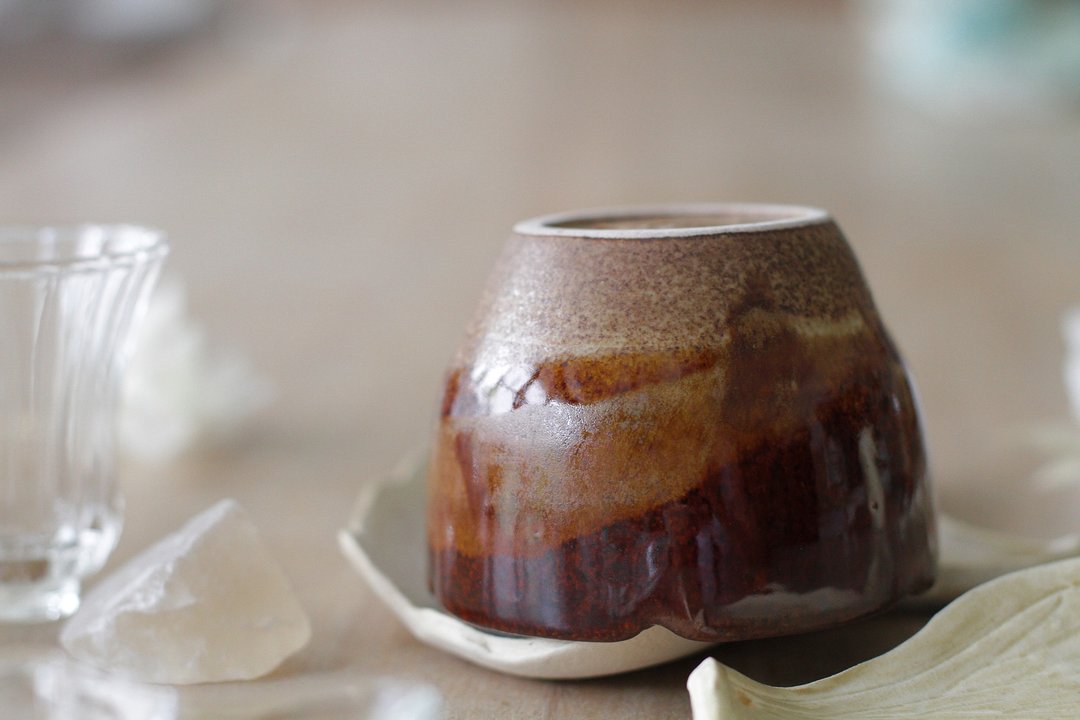 手工拉坯深咖色花瓣形茶杯/烛台2 - 茶具/茶杯 - 陶 咖啡色