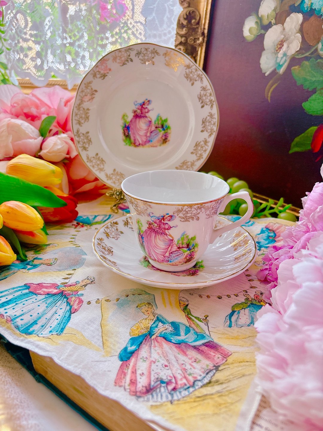 英国制1930年手绘乡村风娃娃图腾22k金古董花茶杯三件组 - 茶具/茶杯 - 瓷 粉红色