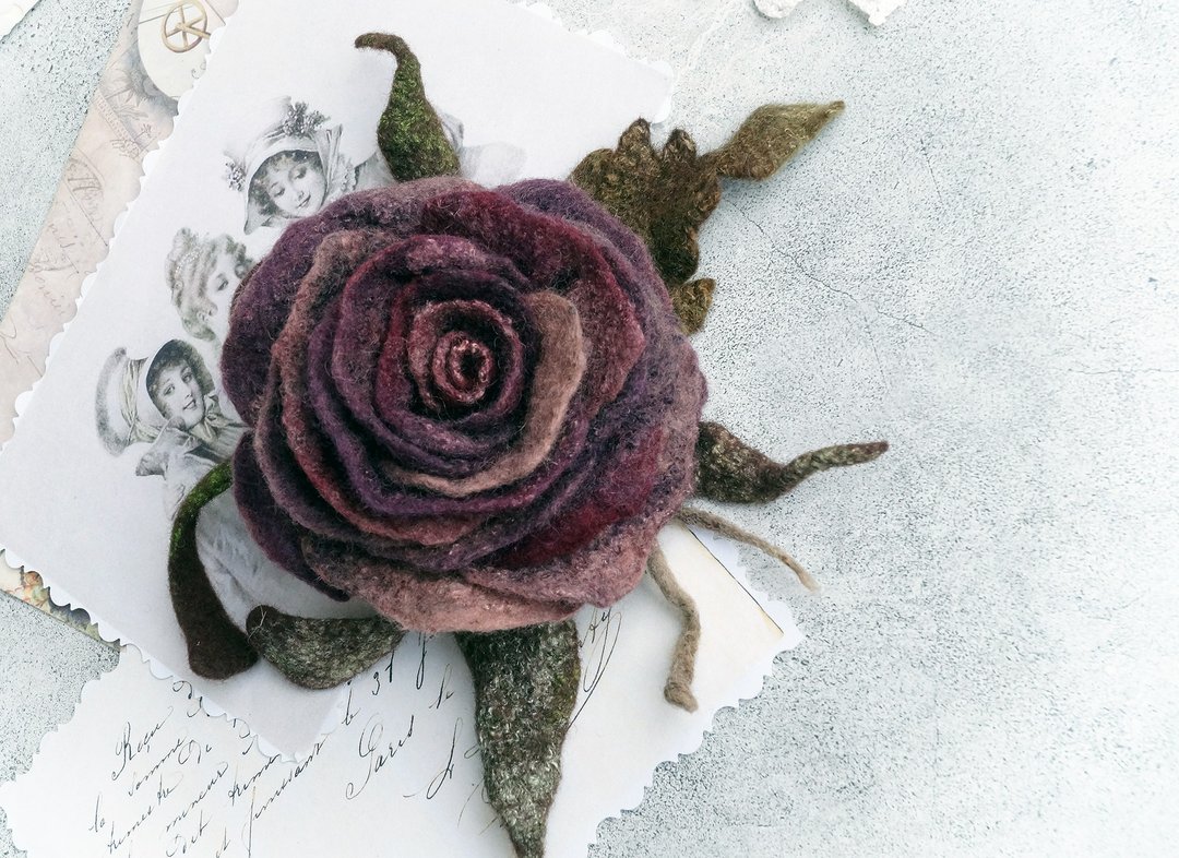 Textile brooch,felt brooch,flower,brooch flower,big flower,big pin,brooch rose, - 胸针 - 羊毛 红色