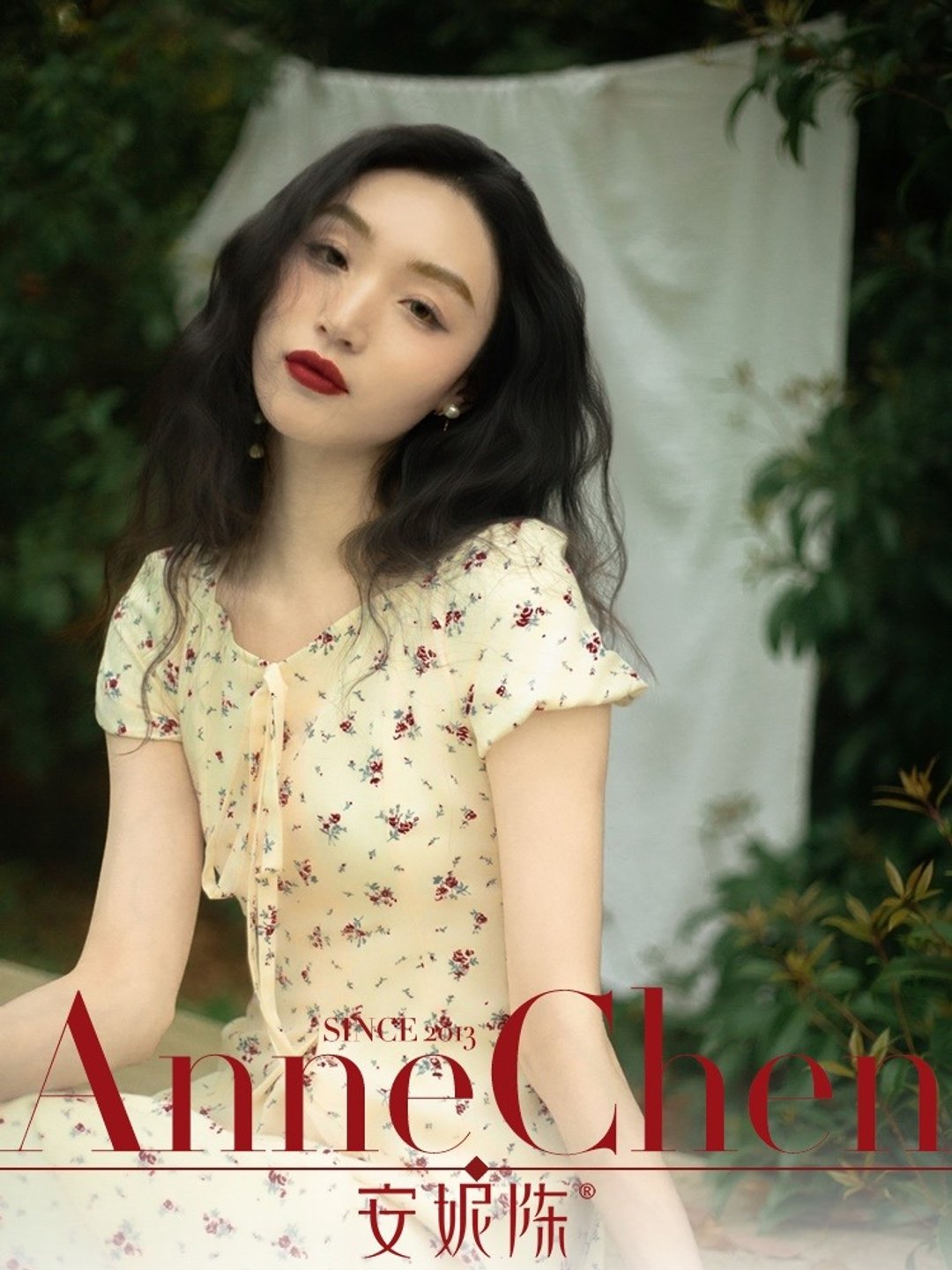 安妮陈法式V领 浅黄花卉洋装 女夏新款小个子 收腰气质优雅碎花裙 - 洋装/连衣裙 - 其他材质 黄色