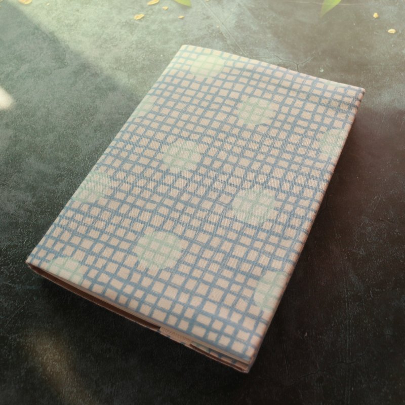 【苏打汽水】书衣 书套 书皮 可调式书衣 手工布书衣 - 书衣/书套 - 棉．麻 