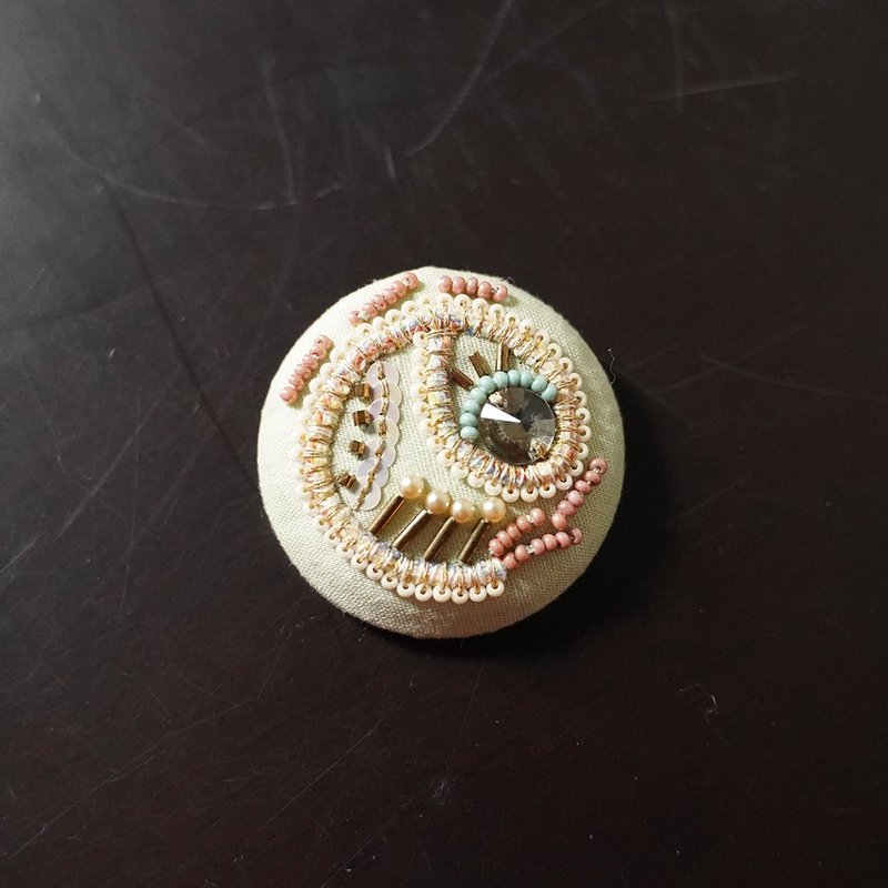 statement and sparkle beaded circle brooch,full moon brooch, one of a kind 3 - 胸针 - 棉 绿色