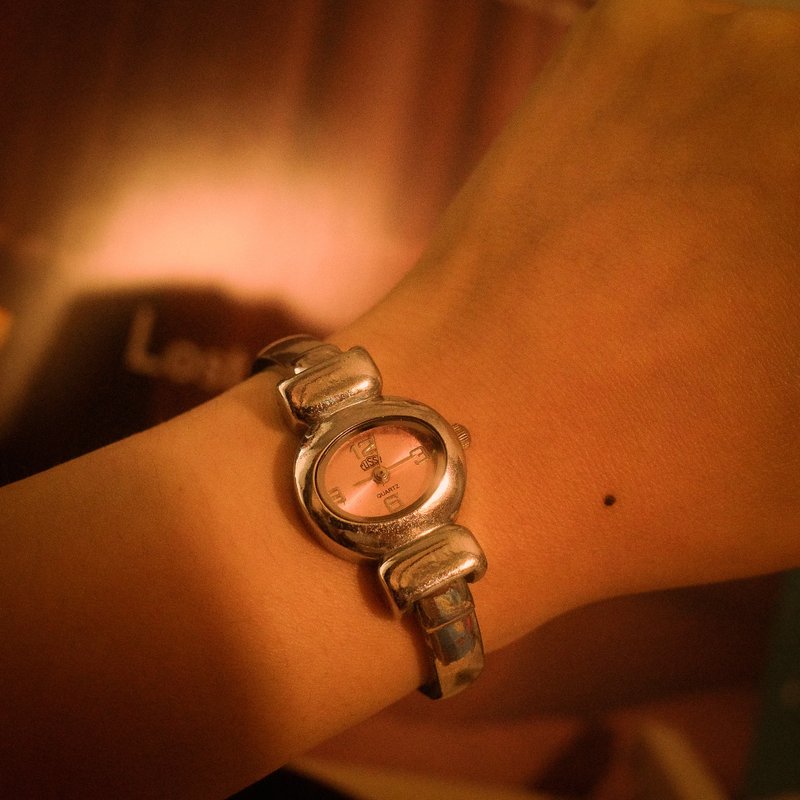 粉色系手鈪银色腕表 石英表 - 对表/情侣表 - 其他金属 银色