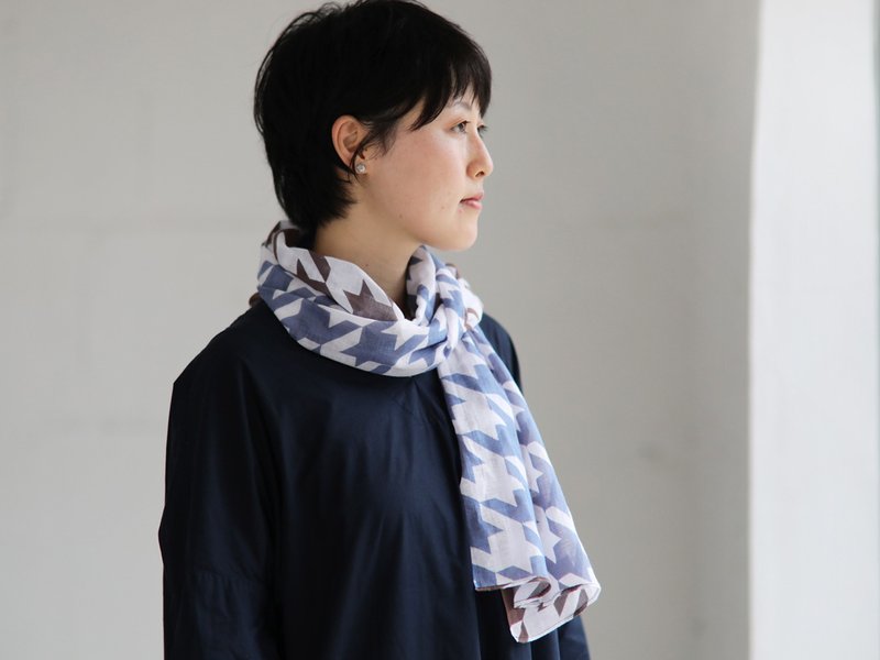 Gauze stole Kasane's color ~ Bird crossing ~ - 丝巾 - 真皮 