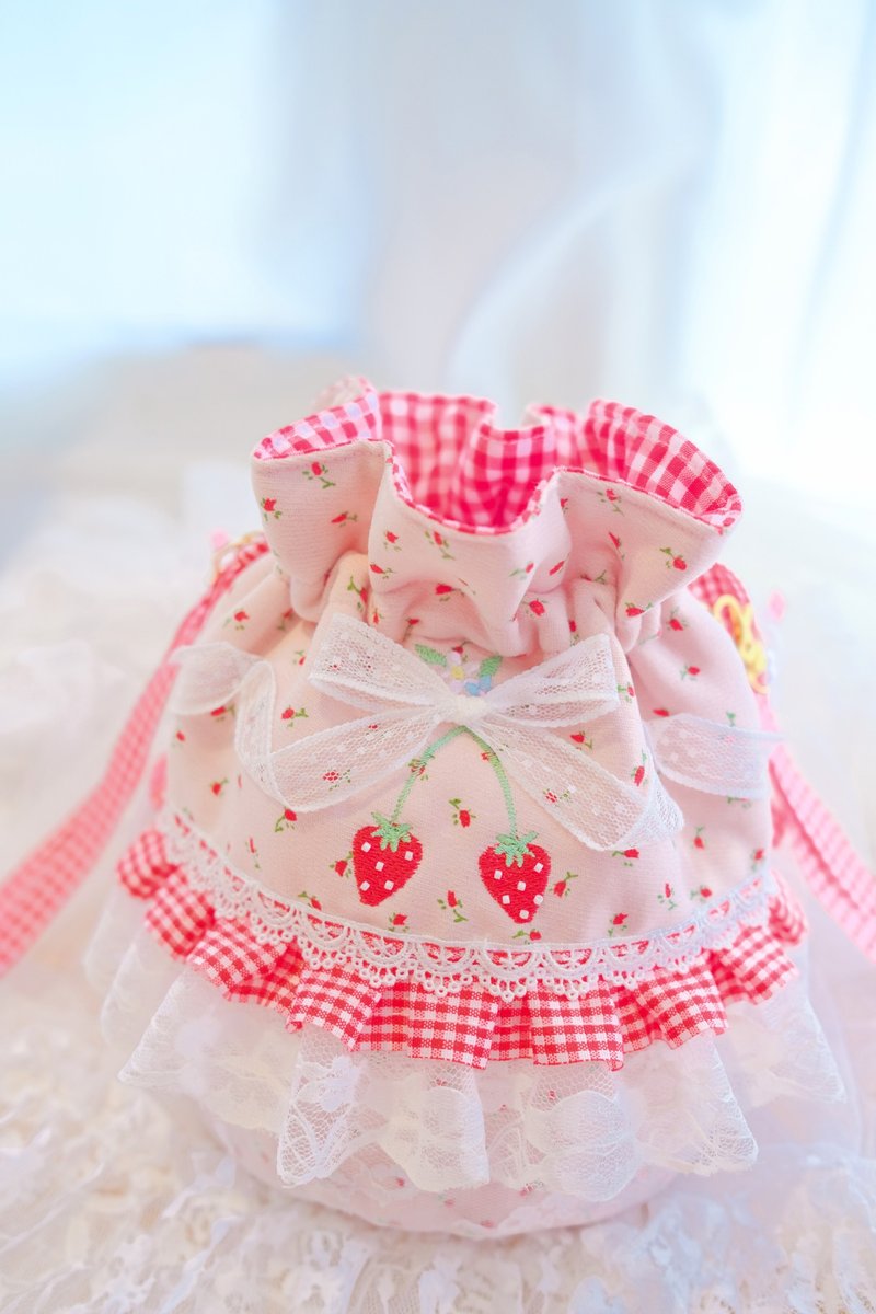 草莓之恋圆舞曲 - 侧背包/斜挎包 - 棉．麻 粉红色