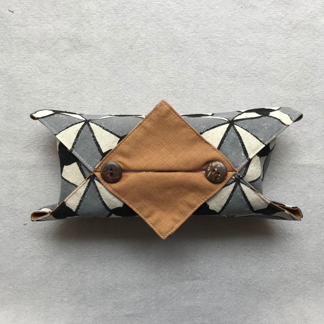 岛森家 / 面纸套 - 收纳用品 - 棉 灰色
