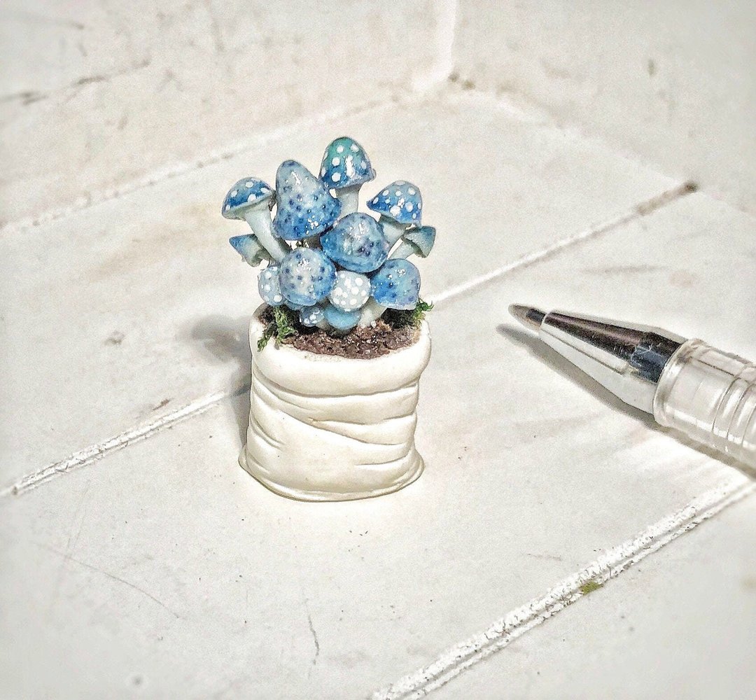 Dollhouse miniature 1:12 blue fly agaric, Blue mushrooms!! - 玩具/玩偶 - 粘土 