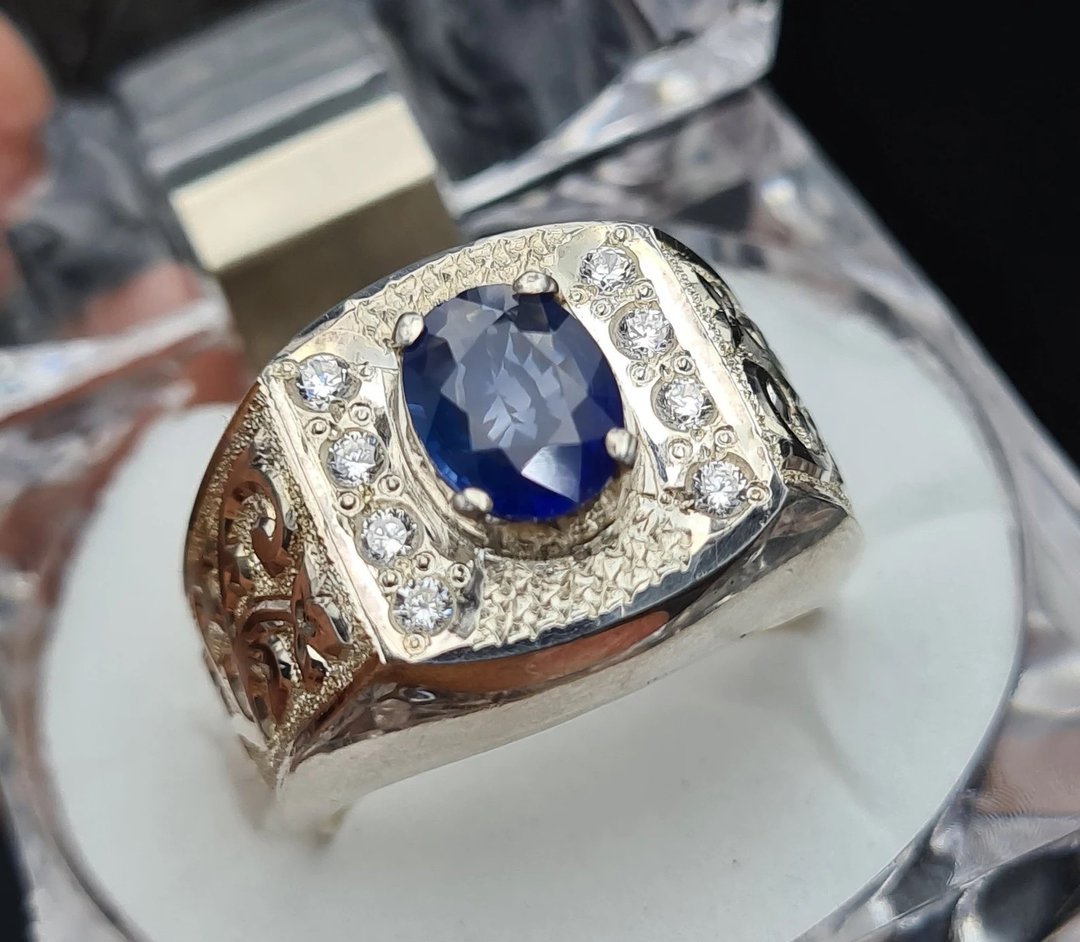 皇家蓝蓝宝石 锡兰 斯里兰卡蓝宝石 天然宝石 手工制作 - 戒指 - 宝石 蓝色