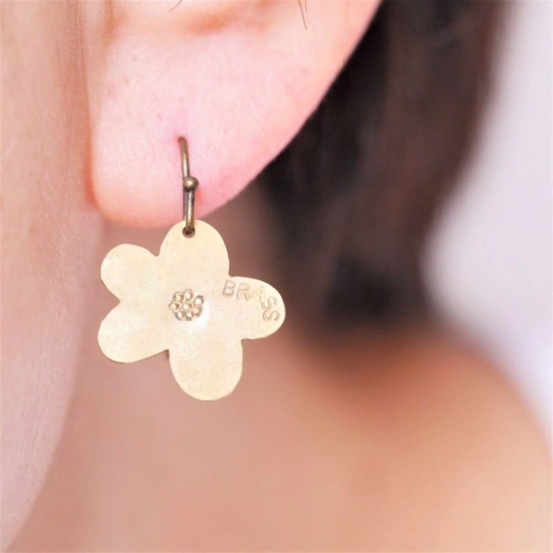 BRASS 陆莲花耳环 订制生产 - 耳环/耳夹 - 铜/黄铜 