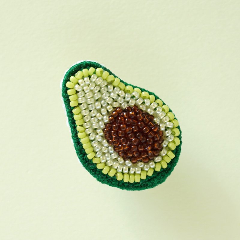 珠饰刺绣酪梨胸针 - 胸针 - 其他材质 绿色