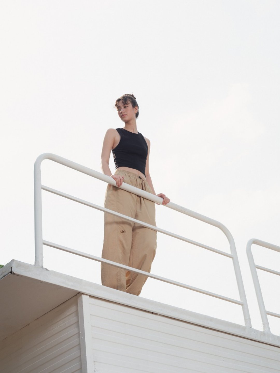 Troopers Track Pant (Beige) - 女装长裤 - 尼龙 