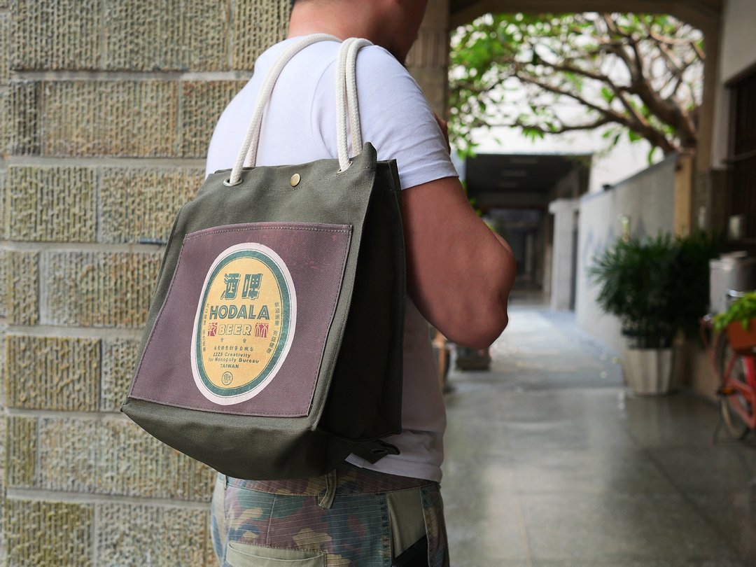 卡箕袋(两用帆布包) - 啤酒BEER~侧背包也是后背包 - 后背包/双肩包 - 棉 绿色