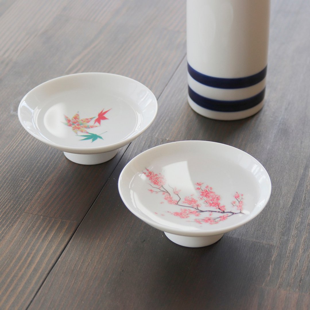 Warm cherry blossoms and autumn leaves Shirahira cup pair set - 酒杯/酒器 - 瓷 白色