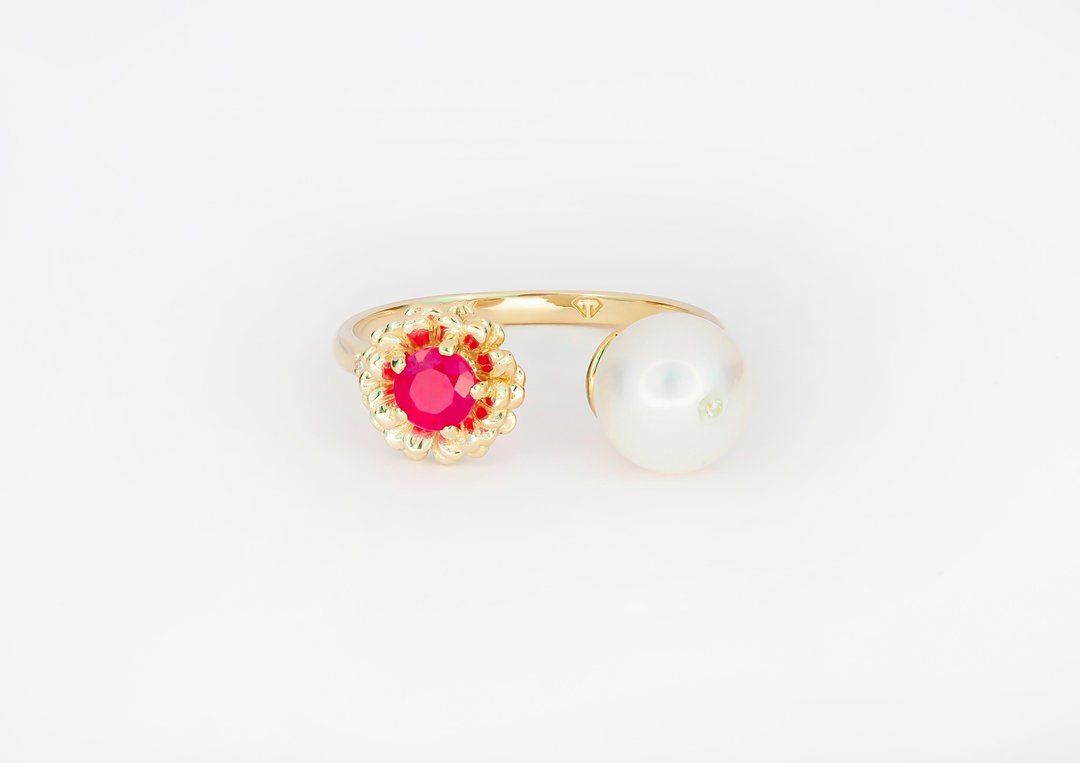 14k  gold ring with ruby, pearl and diamond. - 戒指 - 贵金属 金色