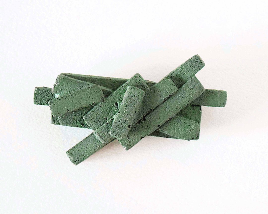 Concrete Brooches / pieces of the universe, Khaki - 胸针 - 水泥 绿色