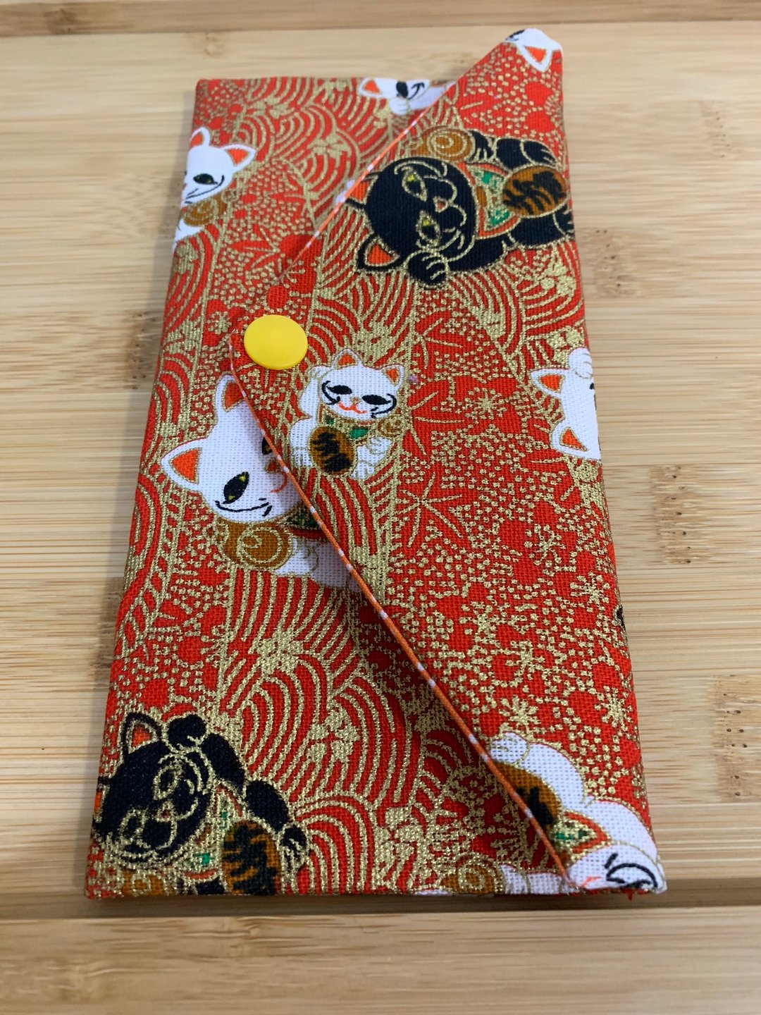 贵气时尚招财猫红包袋 鲜艳红 存折袋 笔袋 收纳袋 存折袋 - 皮夹/钱包 - 棉．麻 红色