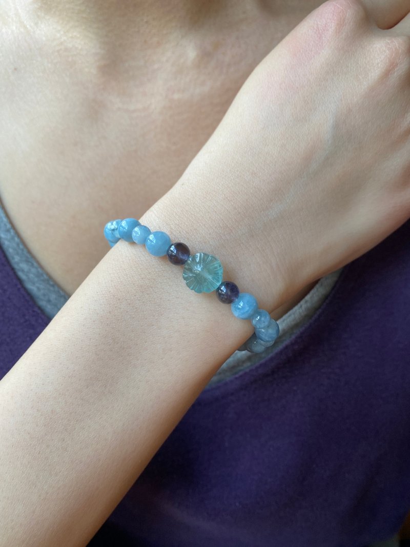 海蓝宝堇青石萤石小花朵手链手串 - 手链/手环 - 水晶 蓝色