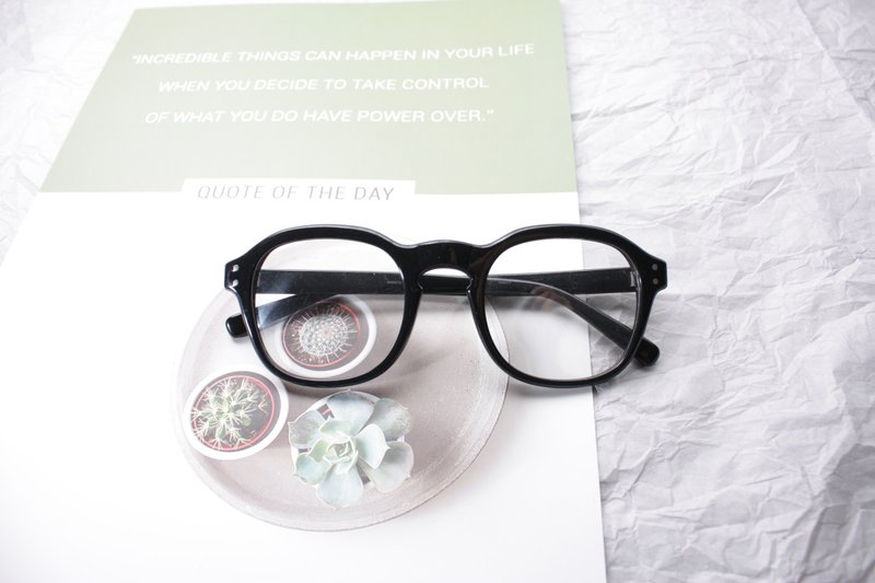 首办黑色复古粗眼镜框 - 眼镜/眼镜框 - 其他材质 黑色